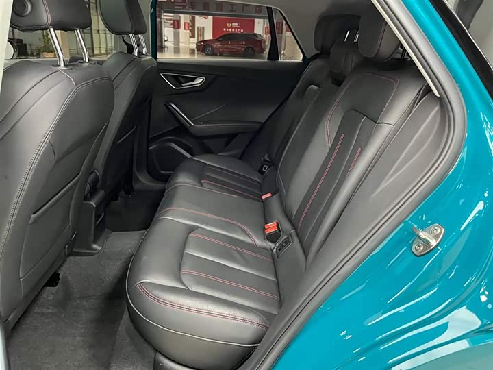 Фото 14 - Audi Q2L