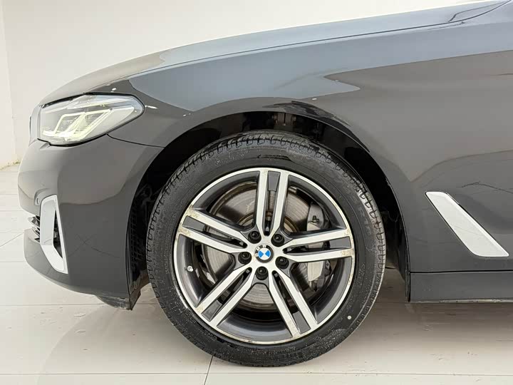 Фото 5 - BMW 5 Series