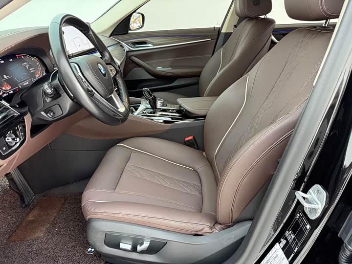 Фото 6 - BMW 5 Series