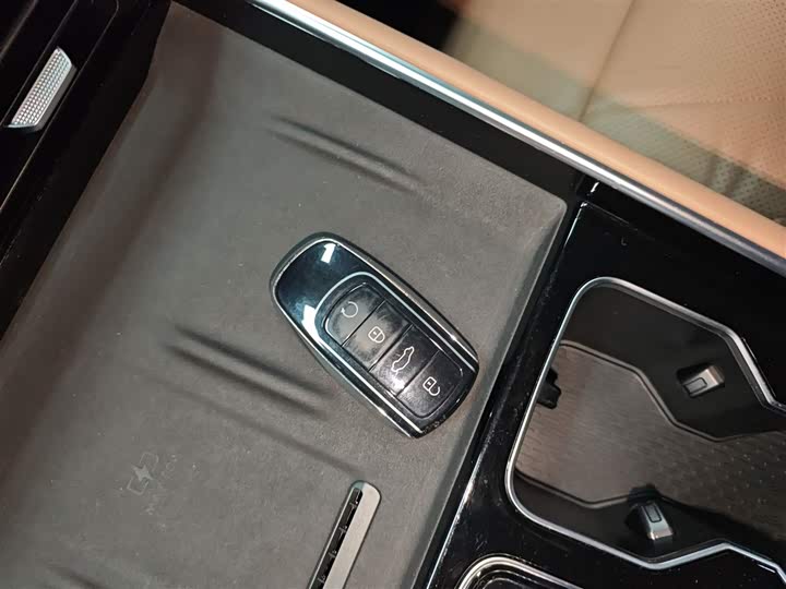 Фото 9 - Chery Tiggo 8L