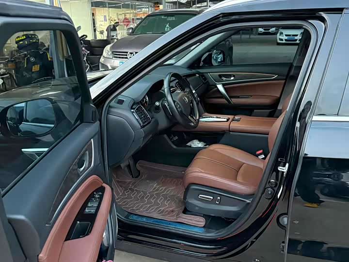 Фото 6 - Honda UR-V