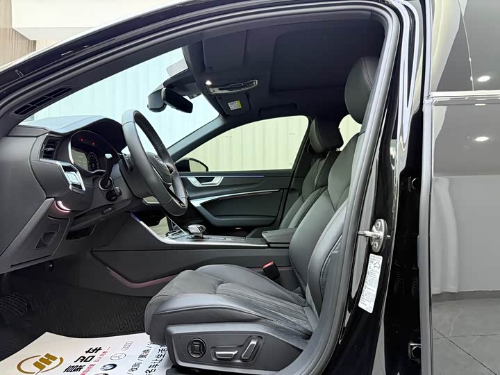 Фото 4 - Audi A6L