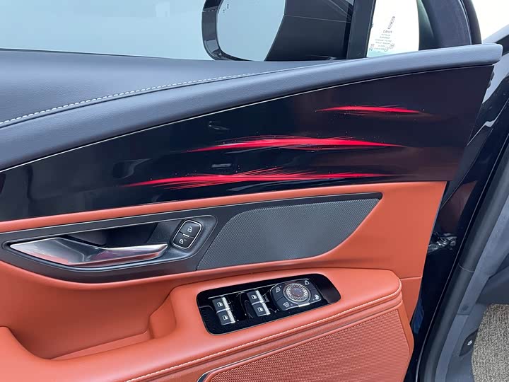 Фото 13 - Lincoln Nautilus