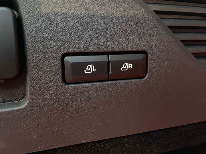 Фото 16 - Lincoln Nautilus