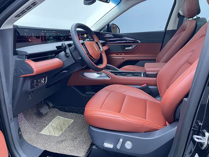 Фото 7 - Lincoln Nautilus