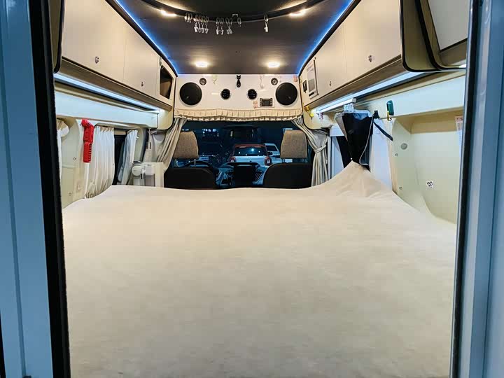 Фото 15 - Ford Transit