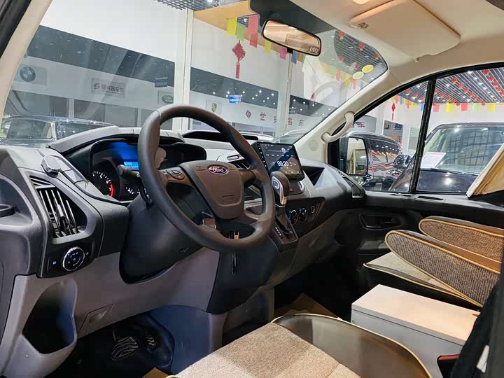 Фото 4 - Ford Transit