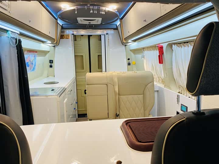 Фото 7 - Ford Transit