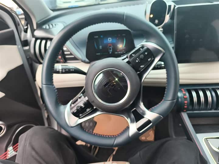 Фото 11 - BYD Yuan Plus