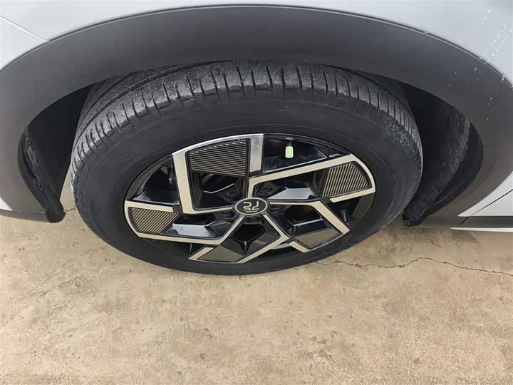 Фото 23 - BYD Yuan Plus