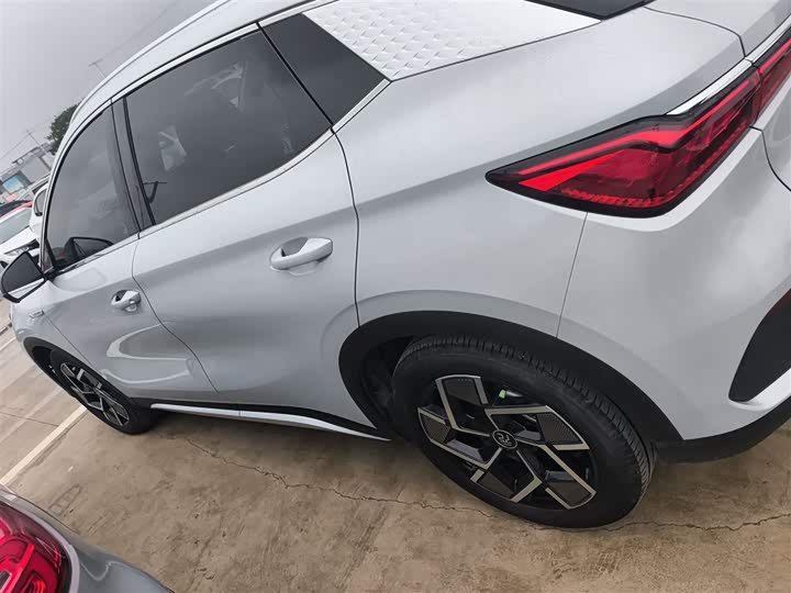 Фото 5 - BYD Yuan Plus