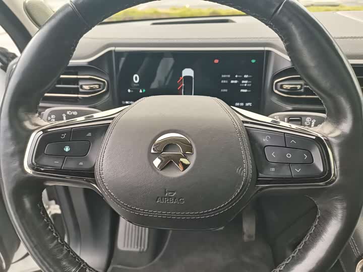 Фото 17 - Nio ES8