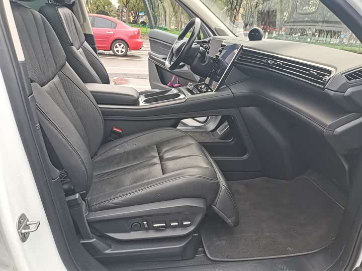 Фото 24 - Nio ES8