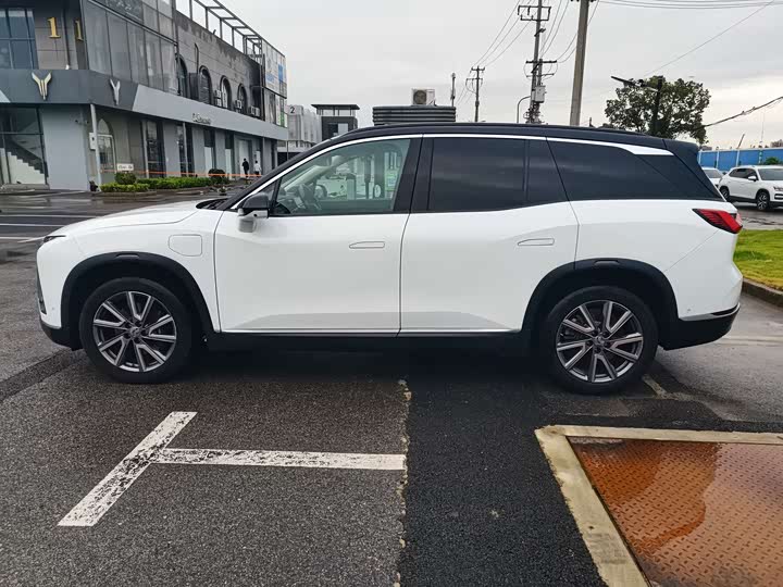 Фото 9 - Nio ES8