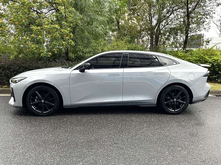 Фото 3 - Changan UNI-V