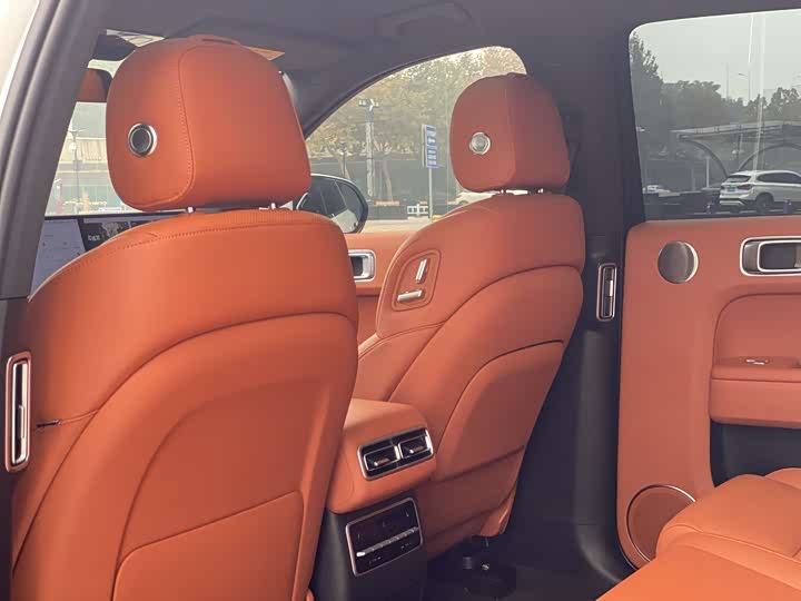 Фото 11 - LiXiang L7