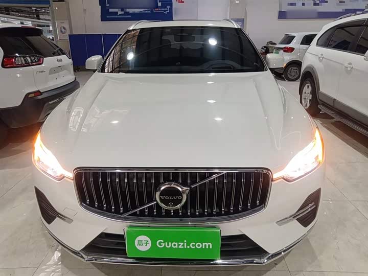 Фото 3 - Volvo XC60 Hybrid