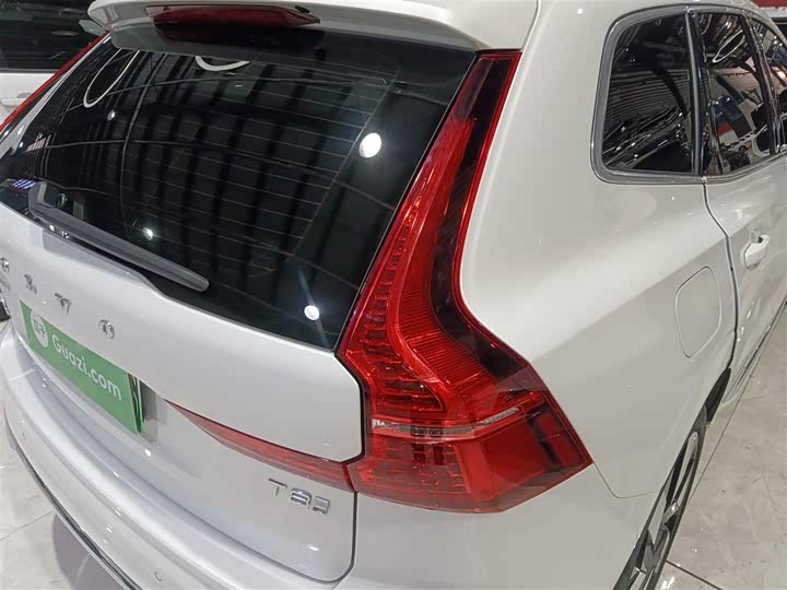 Фото 8 - Volvo XC60 Hybrid