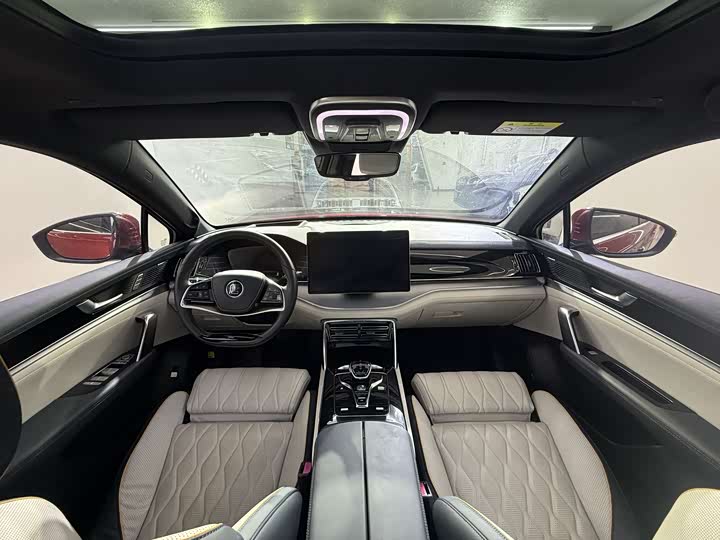 Фото 10 - BYD Tang Hybrid/EV