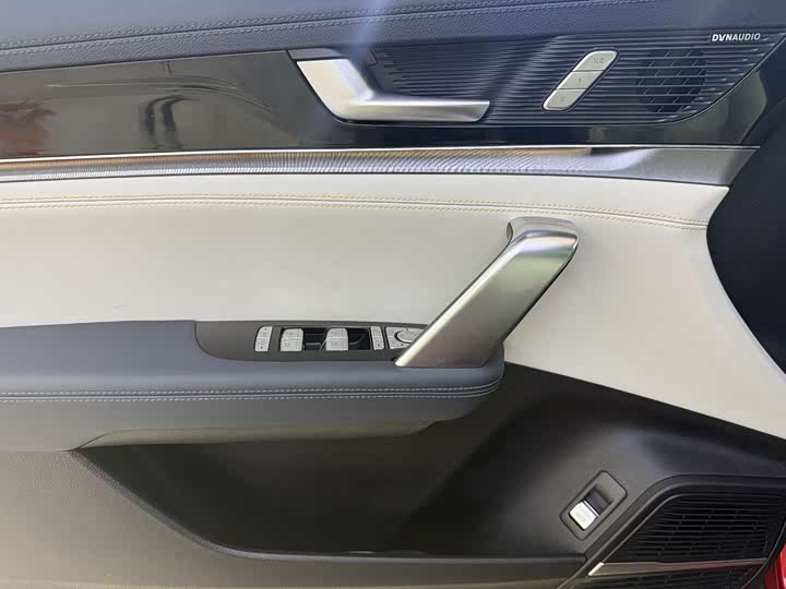 Фото 16 - BYD Tang Hybrid/EV