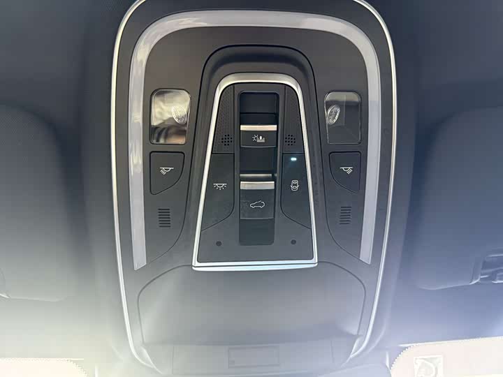 Фото 17 - BYD Tang Hybrid/EV