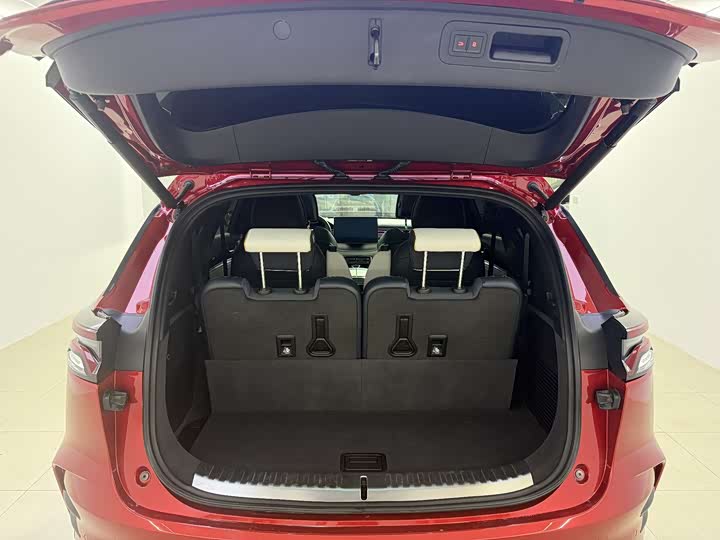 Фото 26 - BYD Tang Hybrid/EV