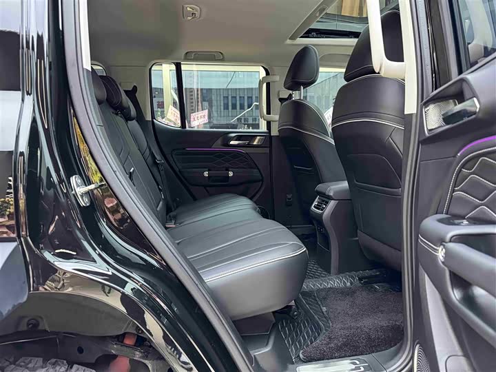 Фото 12 - Tank 300