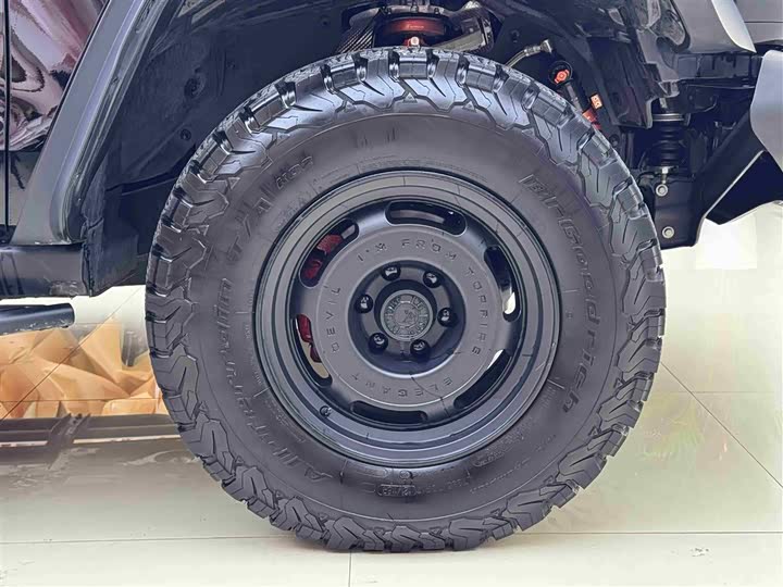 Фото 15 - Tank 300