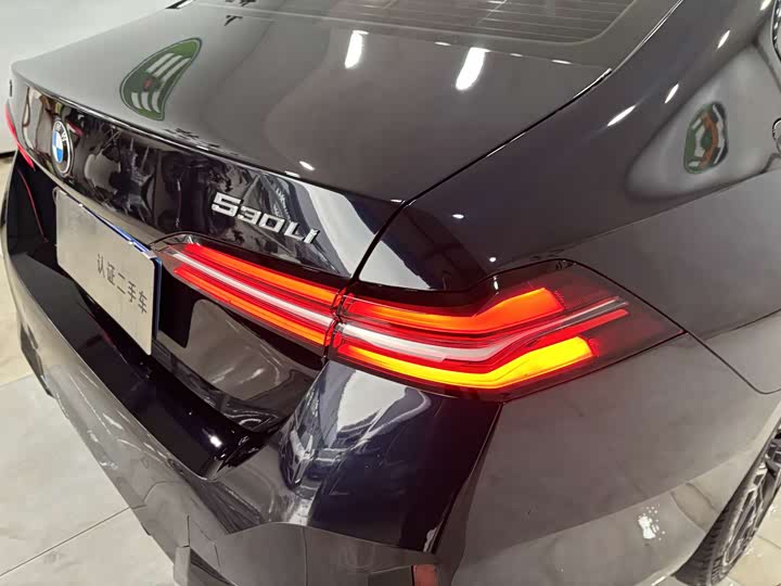 Фото 10 - BMW 5 Series