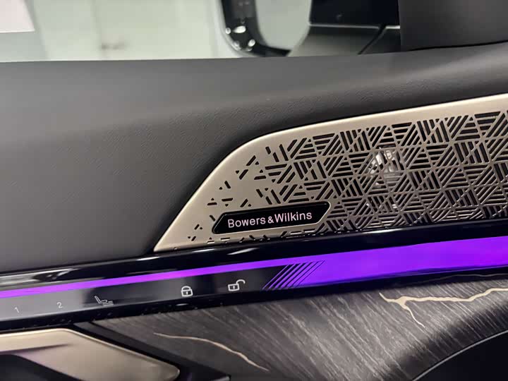 Фото 12 - BMW 5 Series