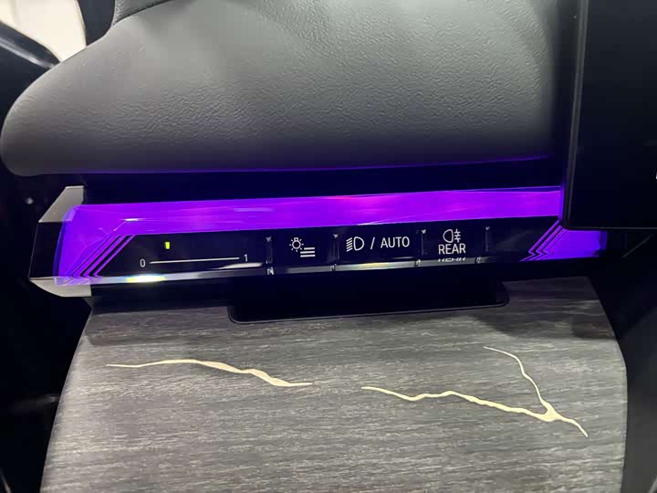 Фото 13 - BMW 5 Series