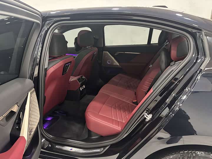 Фото 22 - BMW 5 Series