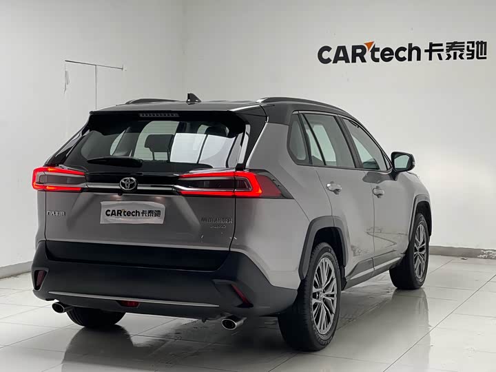 Фото 15 - Toyota Wildlander