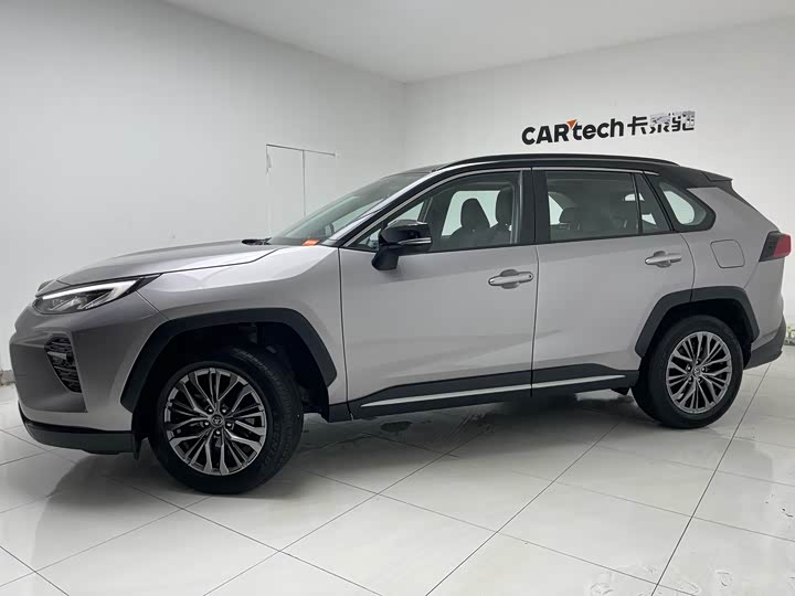 Фото 2 - Toyota Wildlander