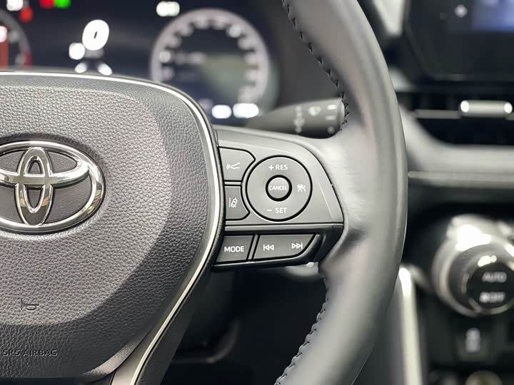 Фото 27 - Toyota Wildlander