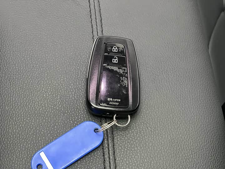 Фото 30 - Toyota Wildlander