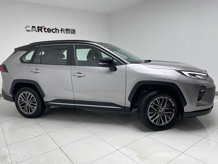 Фото 4 - Toyota Wildlander