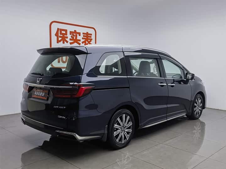 Фото 2 - Honda Odyssey