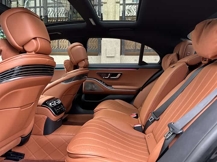 Фото 10 - Mercedes-Benz S-Class