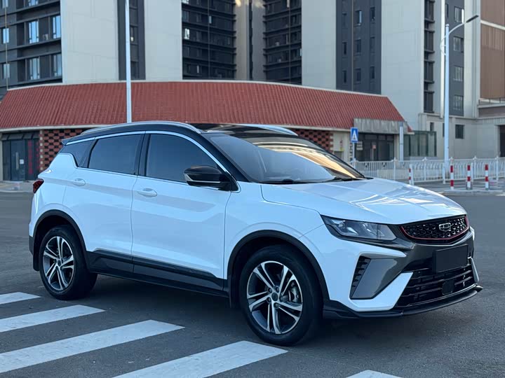 Фото 3 - Geely Coolray