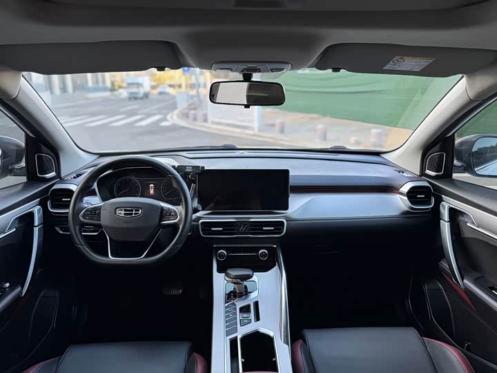 Фото 5 - Geely Coolray