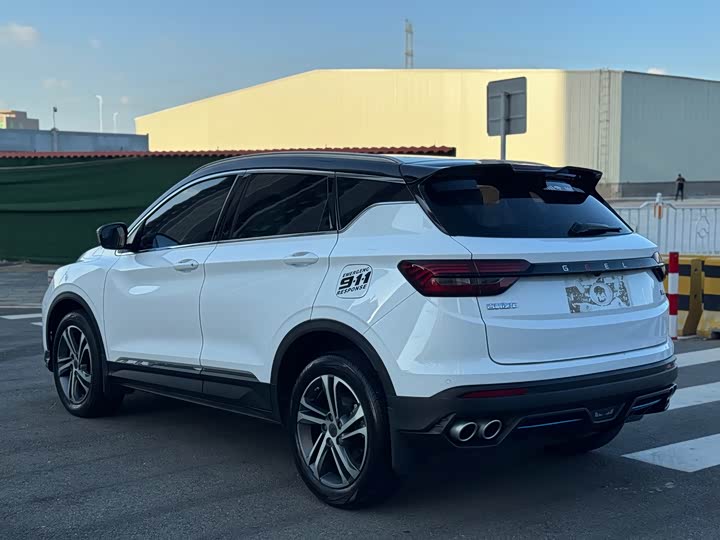 Фото 7 - Geely Coolray