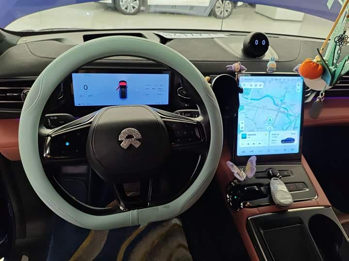 Фото 10 - Nio EC6