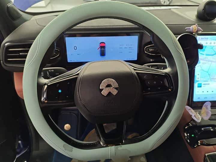 Фото 11 - Nio EC6