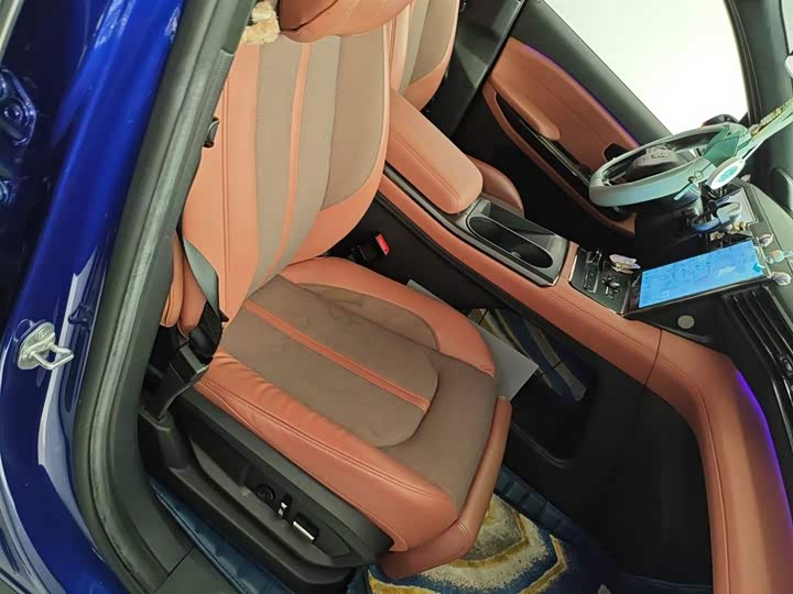 Фото 25 - Nio EC6