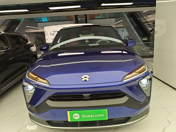 Фото 3 - Nio EC6