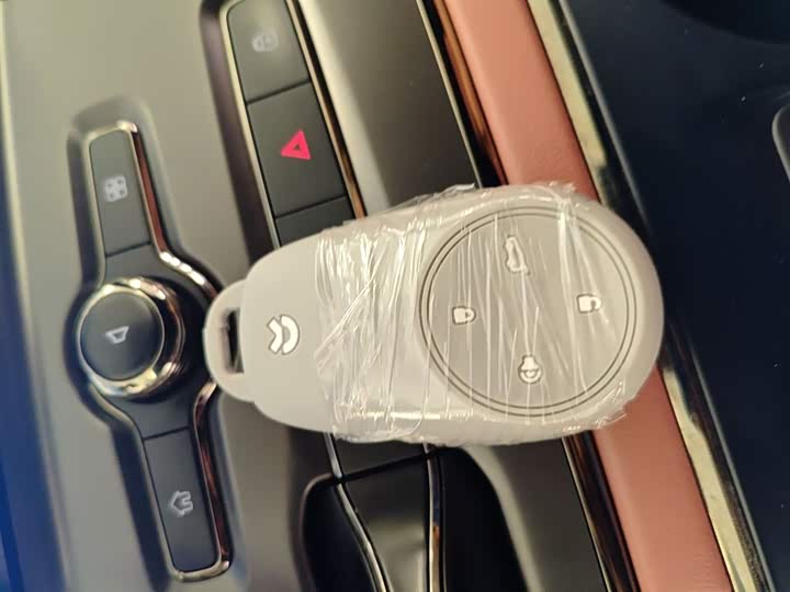 Фото 9 - Nio EC6