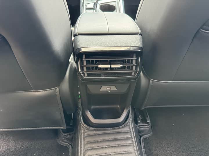 Фото 11 - MG Motor 5 Scorpio