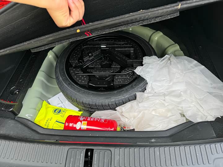 Фото 13 - MG Motor 5 Scorpio