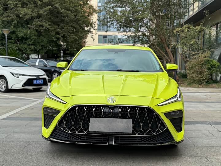 Фото 2 - MG Motor 5 Scorpio